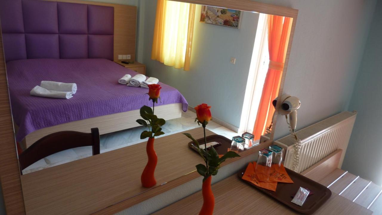 Hotel White Rose Beach Olympiaki Akti Room photo